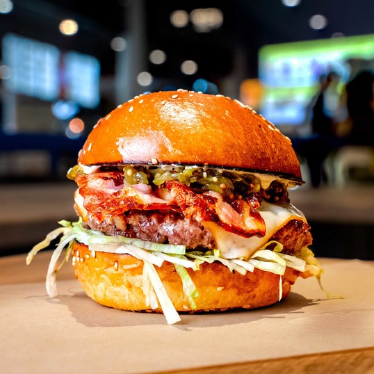 Bacon_Burger_foto_upravene_male